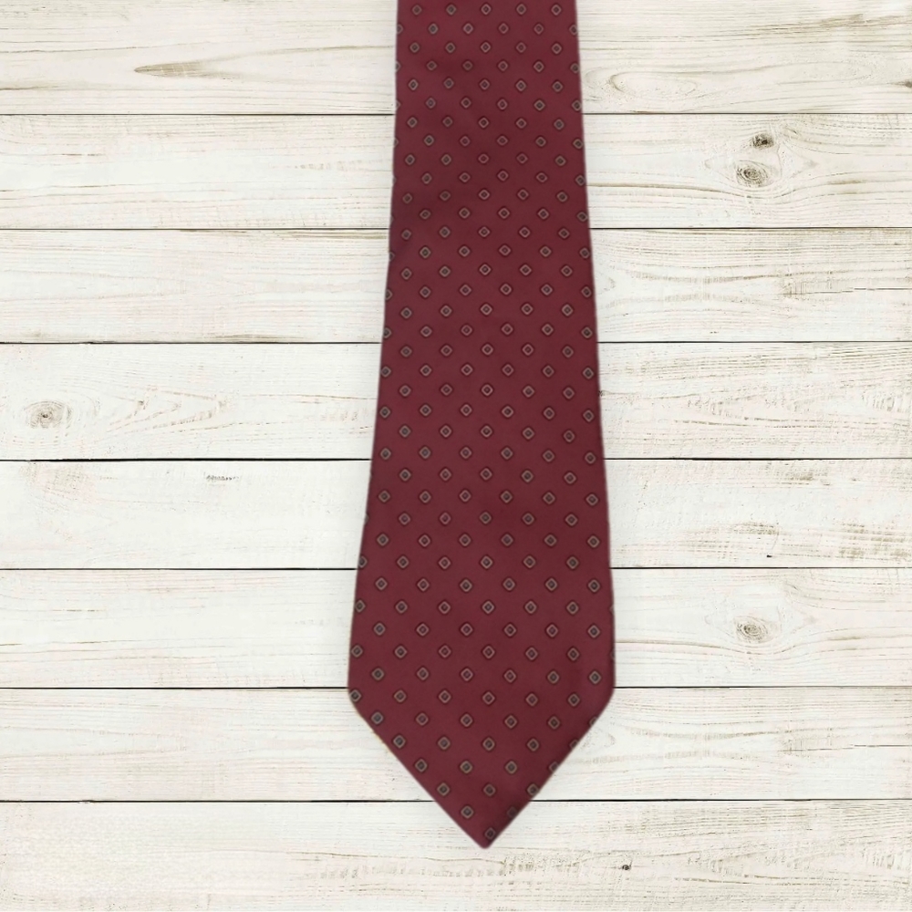 Adams Row Diamond Dot Tie
